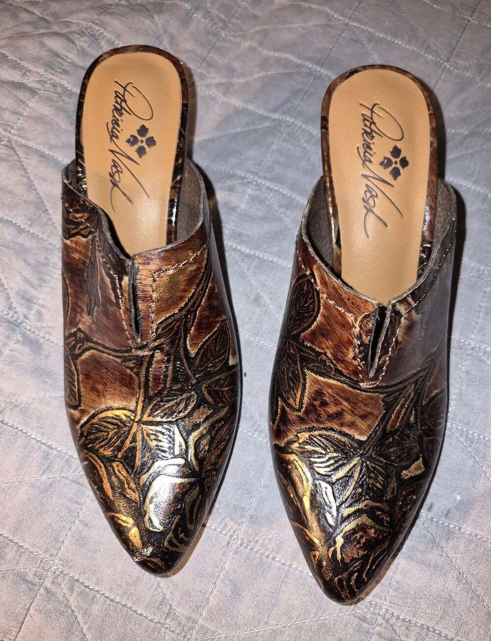 Patricia Nash Ruffina Mules Brown Gold Bark Leather Slide